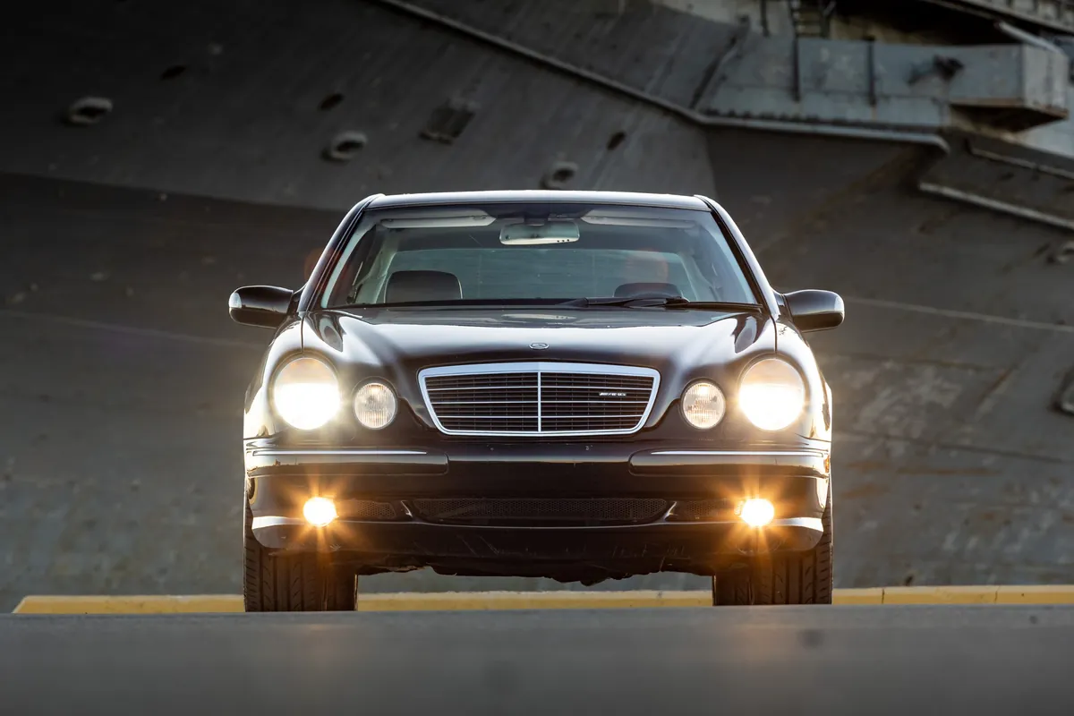 Mercedes-Benz E55 AMG